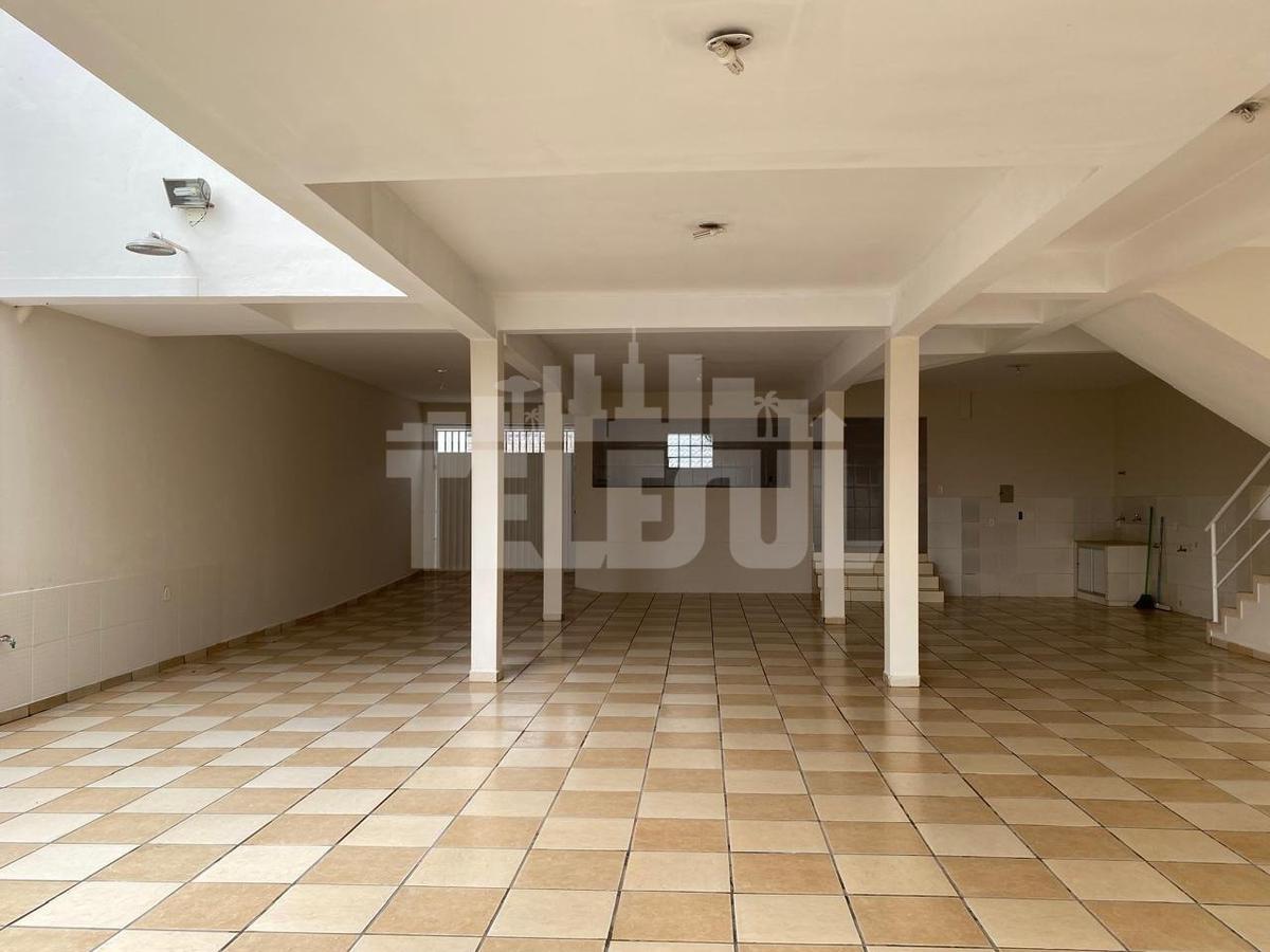 Casa, Vila Verde, 3 Quartos, 8 Vagas, 1 Suíte