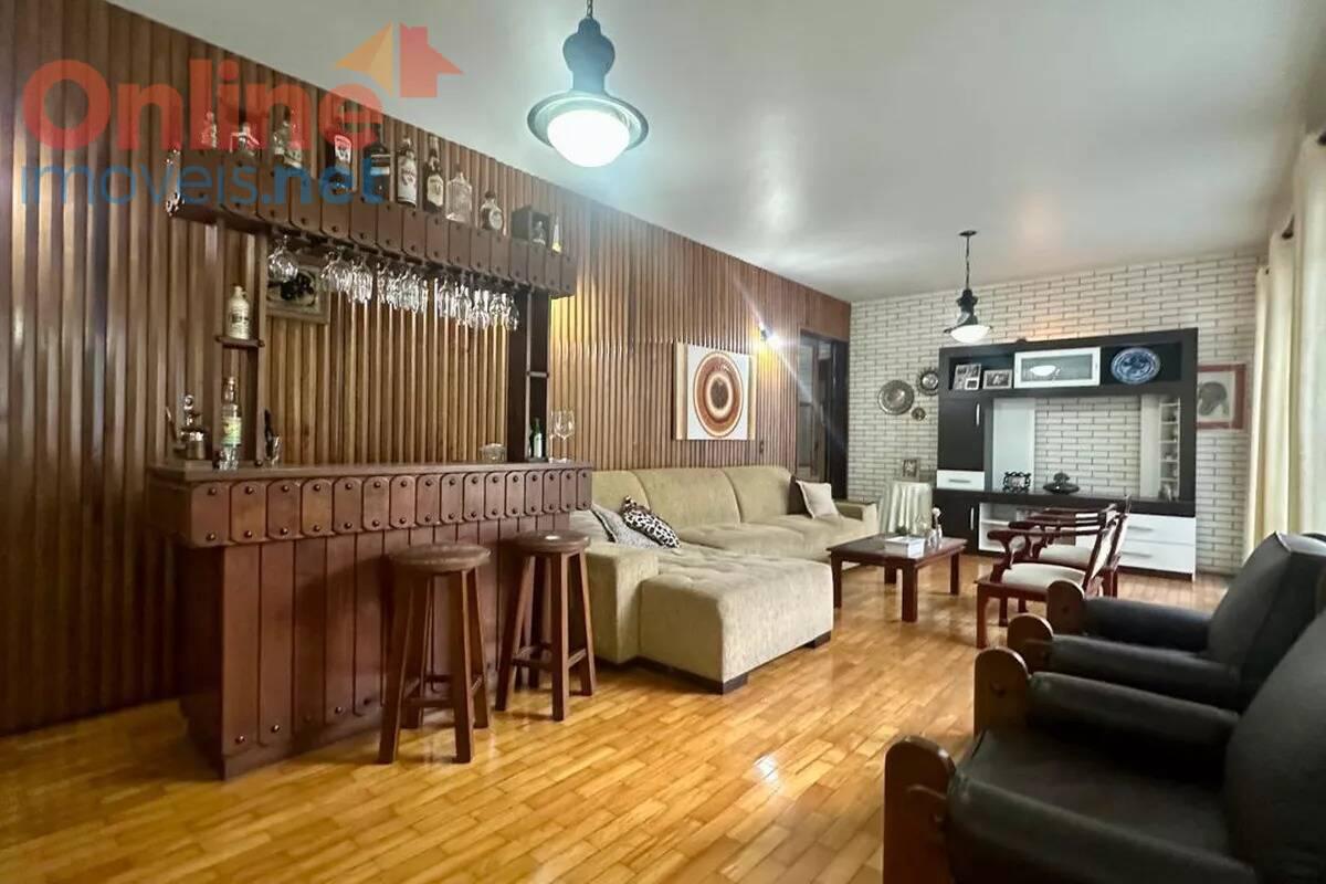 Casa, Serra, 4 Quartos, 0 Vaga, 1 Suíte