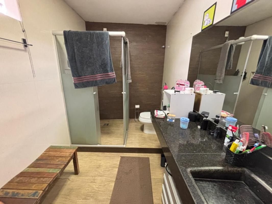 Casa, Cachoeirinha, 3 Quartos, 1 Vaga, 1 Suíte