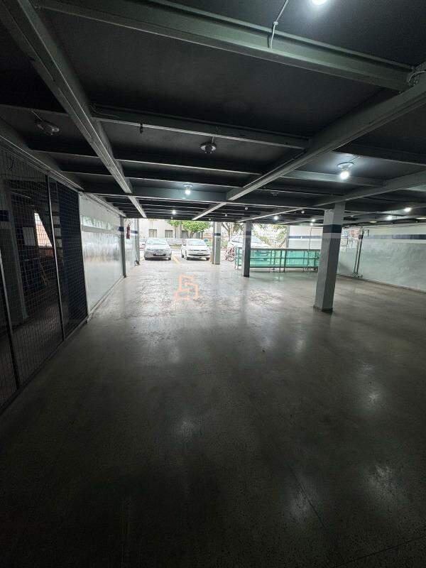 Prédio, Barreiro, 6 Vagas