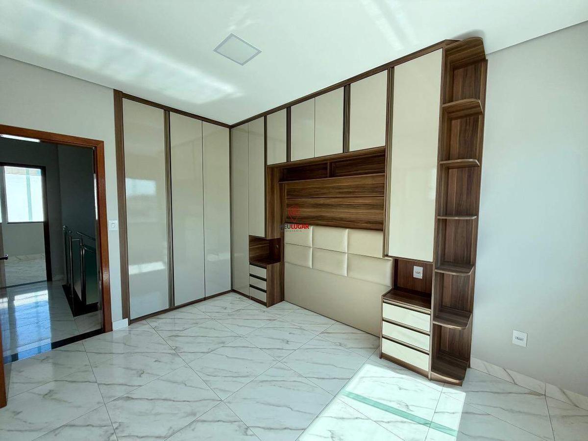 Casa, Masterville, 3 Quartos, 3 Vagas, 1 Suíte