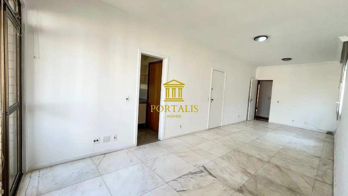 Apartamento, Coração de Jesus, 4 Quartos, 2 Vagas, 1 Suíte