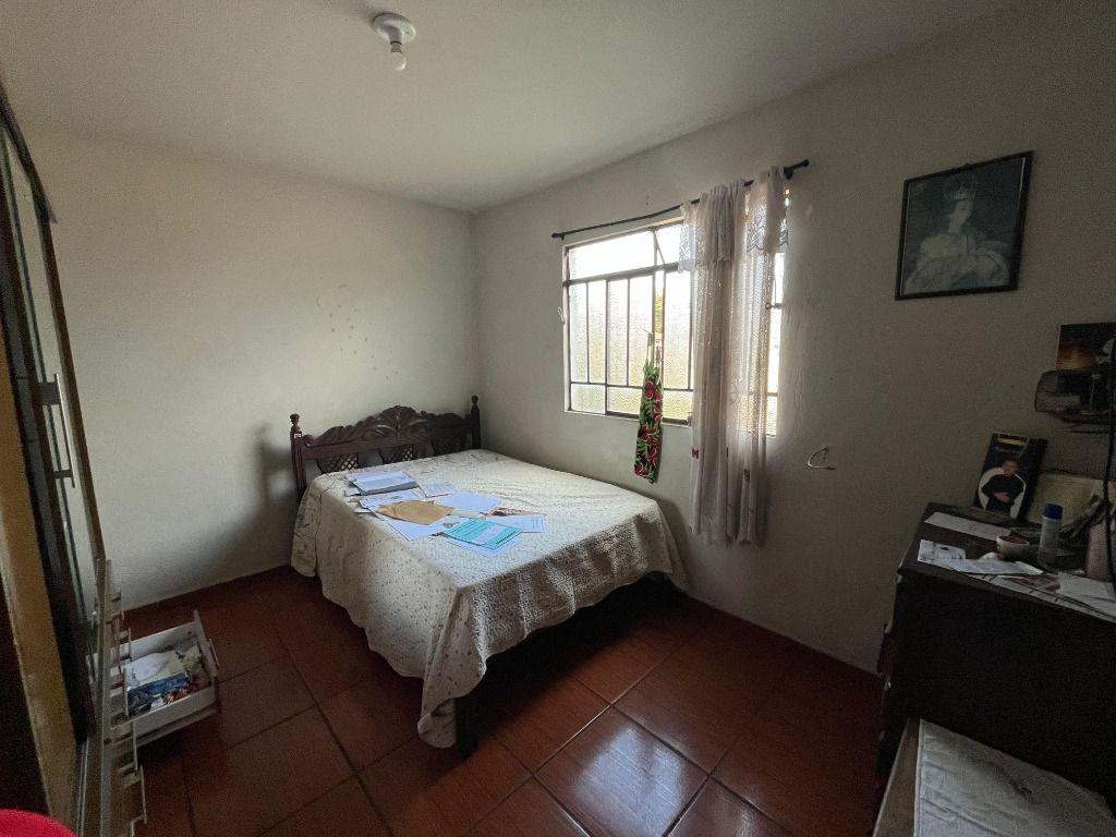 Casa, Centro, 6 Quartos, 4 Vagas, 1 Suíte