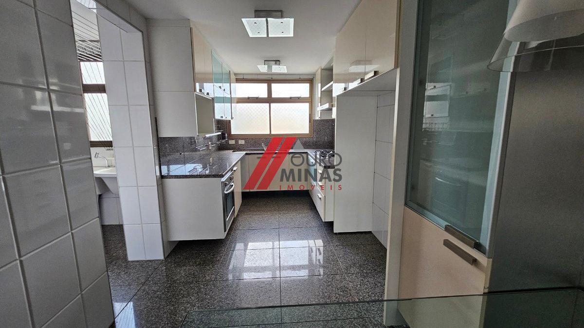 Apartamento, Funcionários, 4 Quartos, 4 Vagas, 2 Suítes