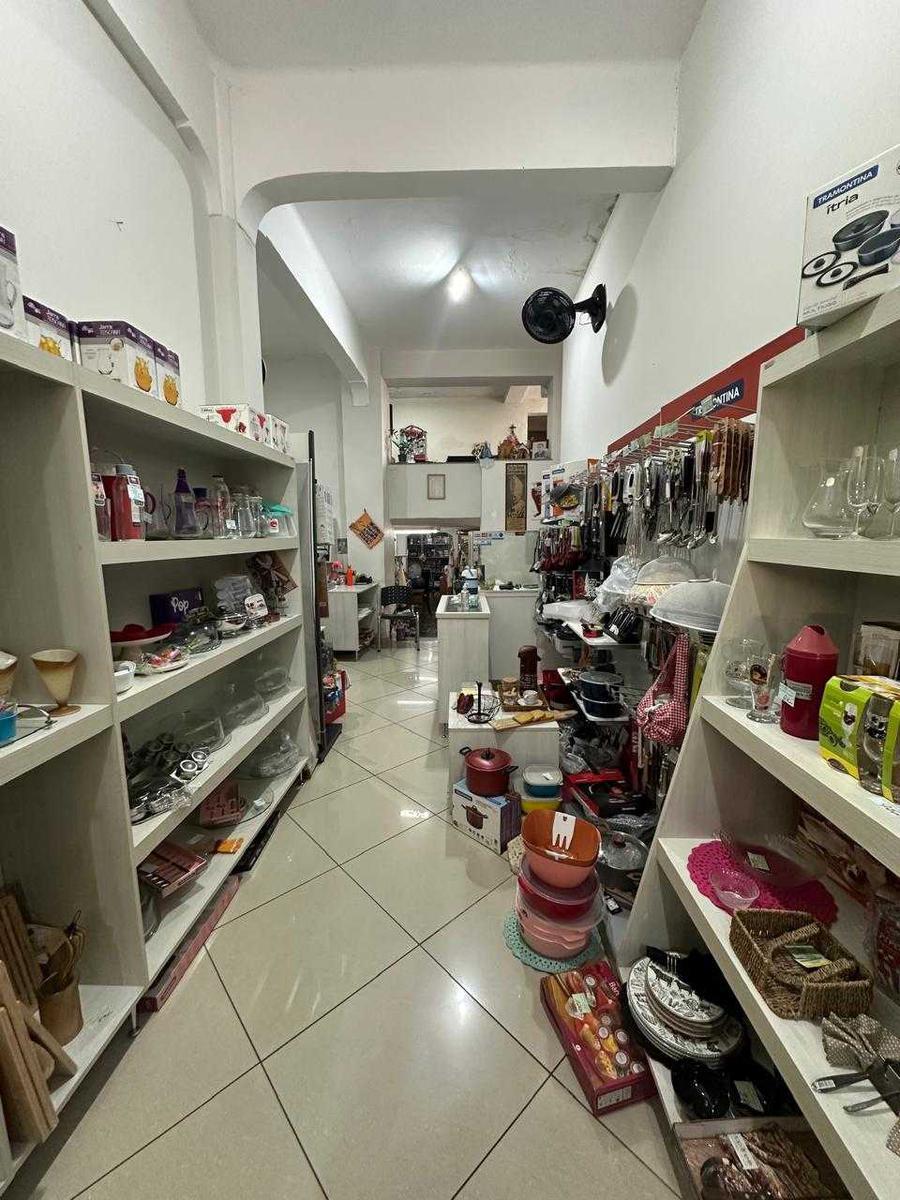 Andar, Centro, 0 Quarto, 0 Vaga