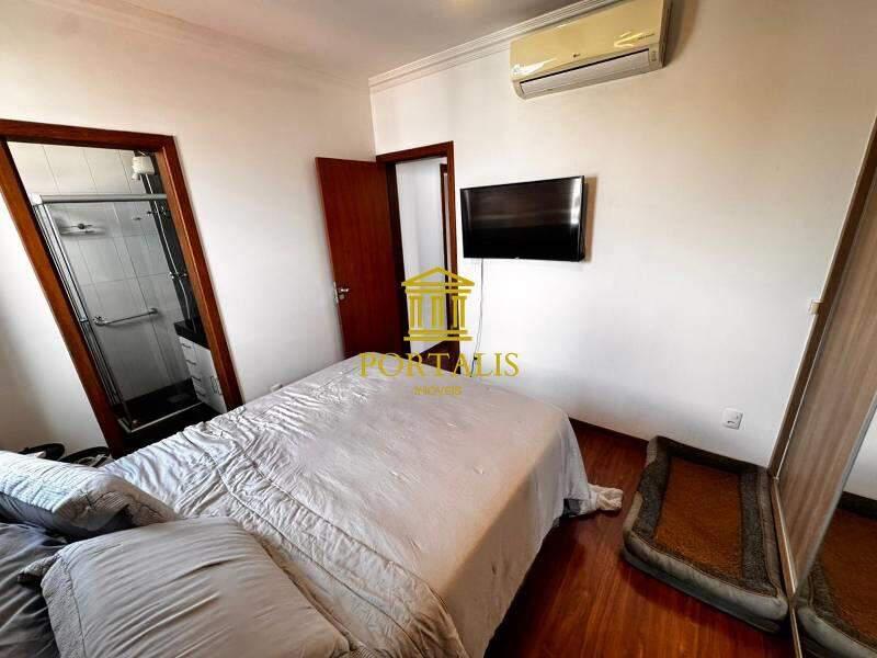 Apartamento, Sagrada Família, 3 Quartos, 2 Vagas, 1 Suíte
