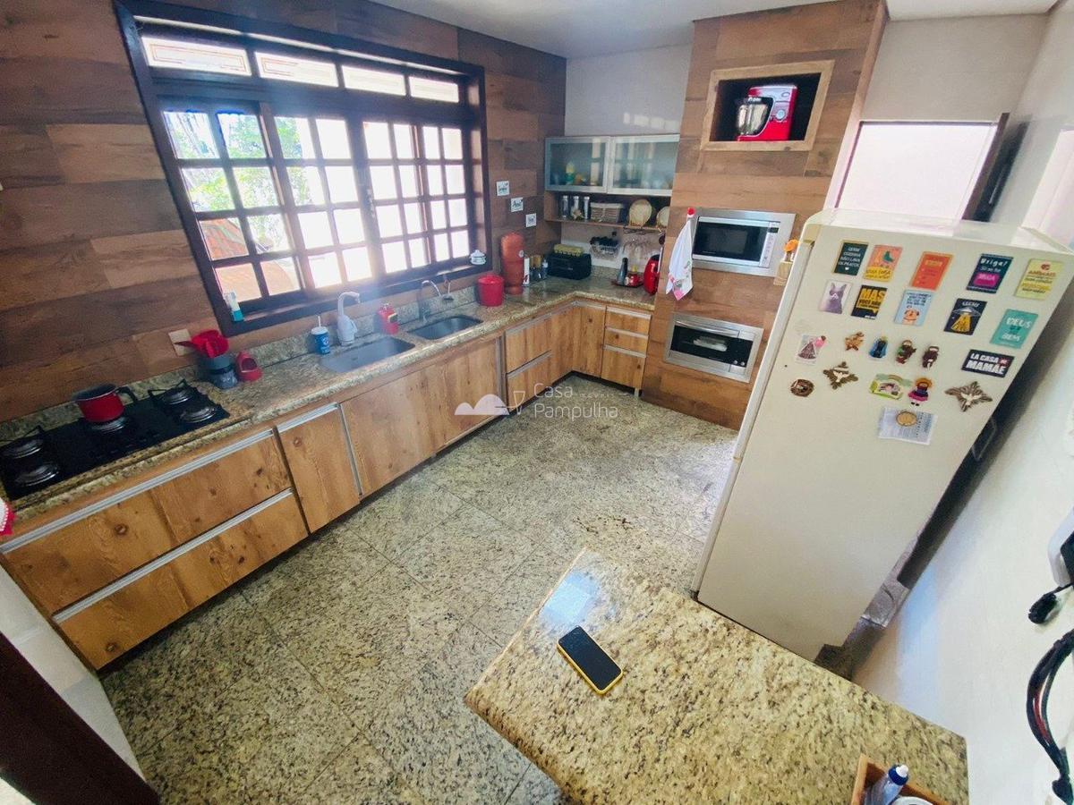 Casa, Trevo, 3 Quartos, 8 Vagas, 1 Suíte