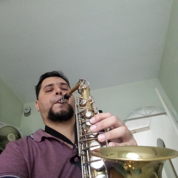 Aulas de Instrumentos e Canto