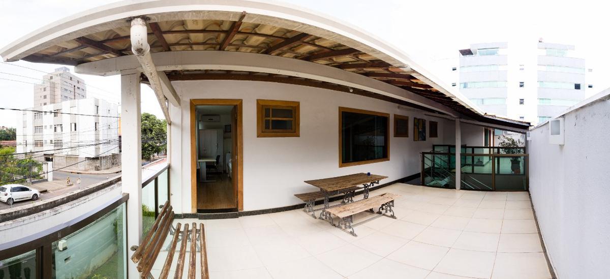 Casa Comercial, Coração Eucarístico, 2 Quartos, 4 Vagas, 10 Suítes