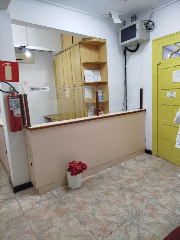 Casa Comercial, Funcionários