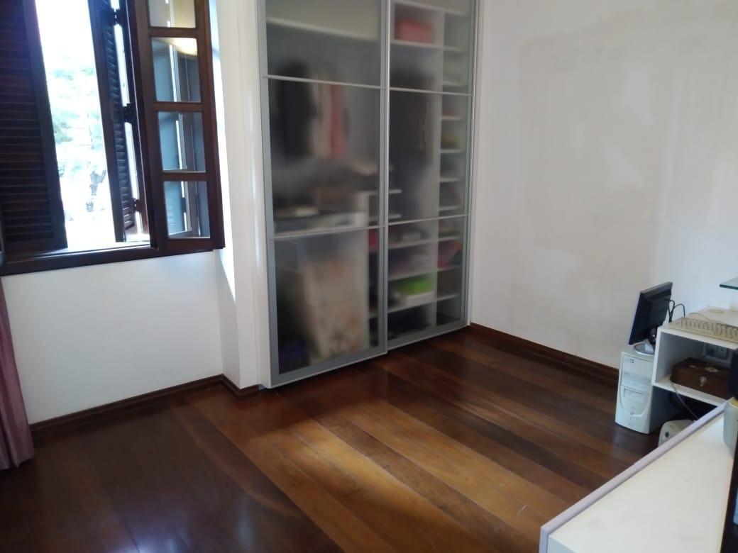 Casa, Jardim América, 3 Quartos, 5 Vagas, 1 Suíte