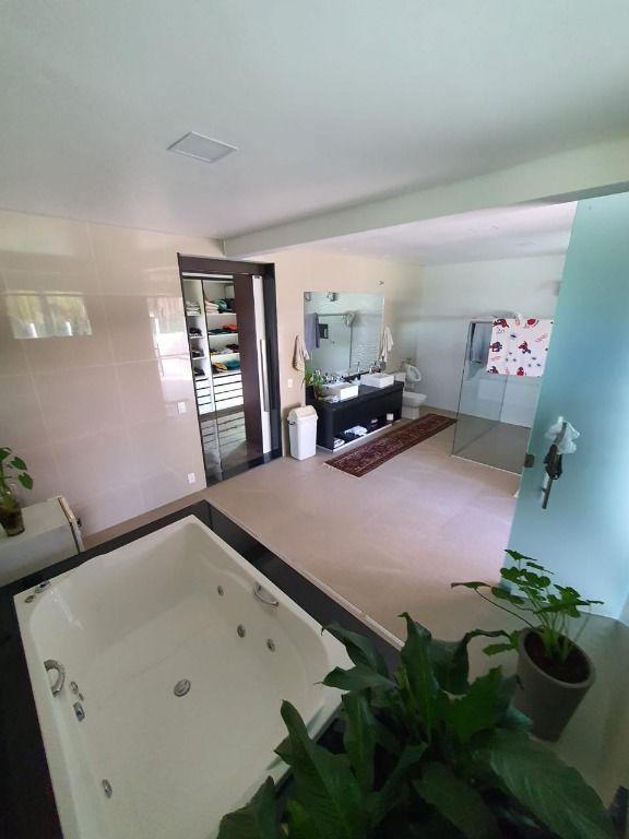 Casa, Condomínio Vale do Ouro, 5 Quartos, 0 Vaga, 5 Suítes