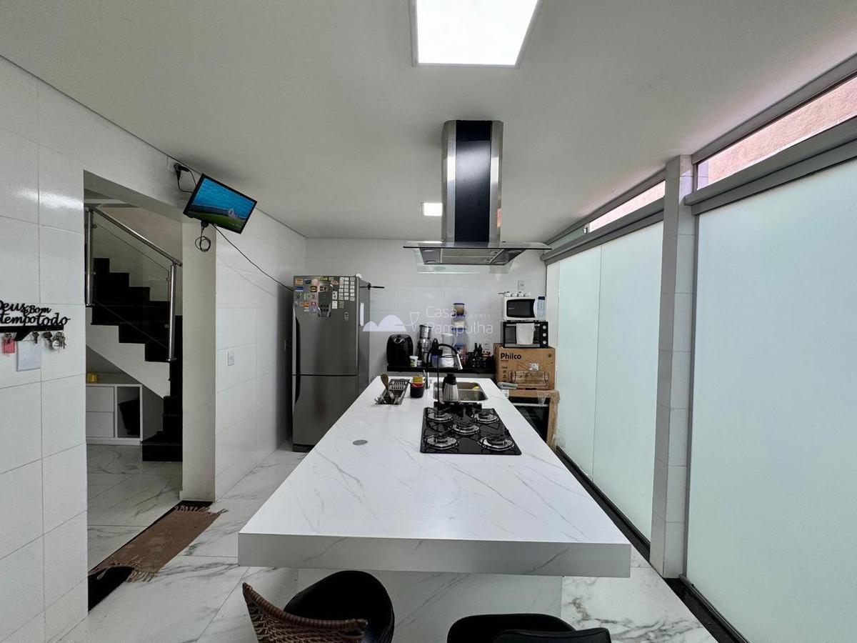 Casa, Santa Branca, 3 Quartos, 1 Vaga, 2 Suítes