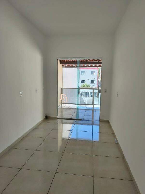 Casa, Diamante, 2 Quartos, 6 Vagas, 1 Suíte