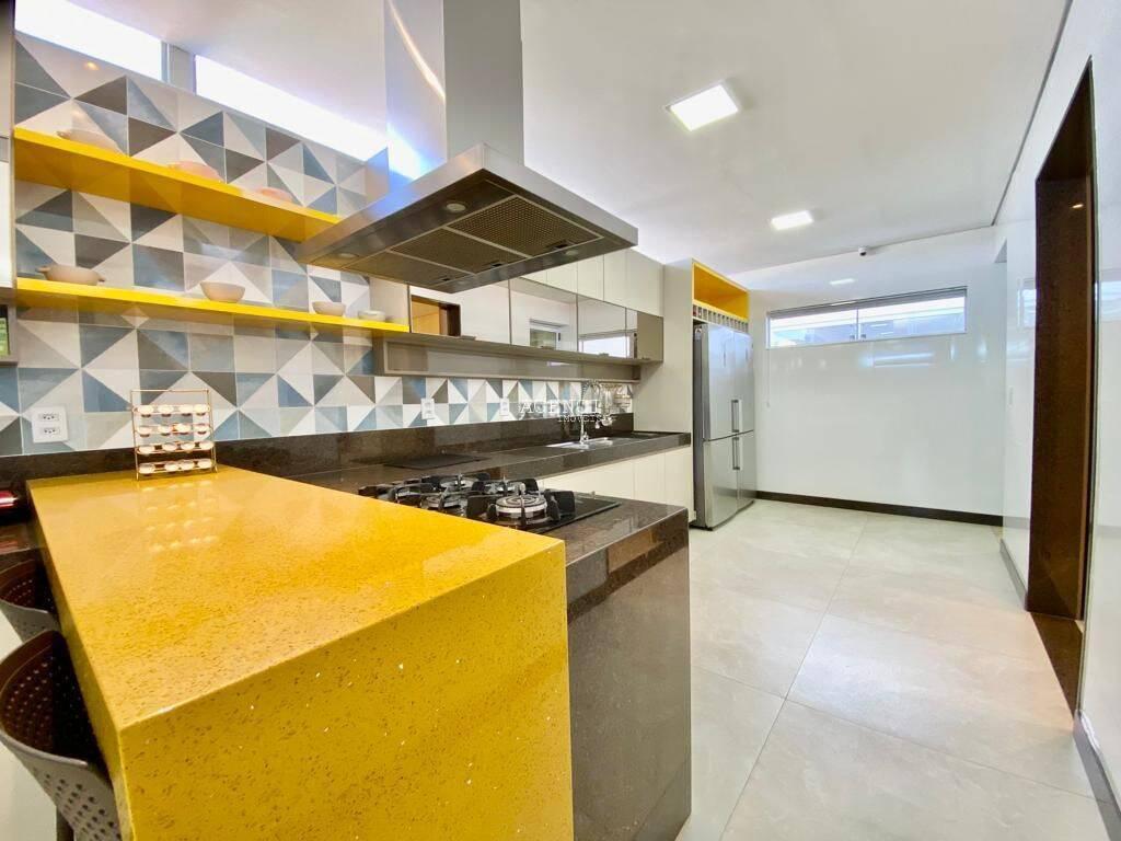 Apartamento, Cabral, 4 Quartos, 0 Vaga, 2 Suítes