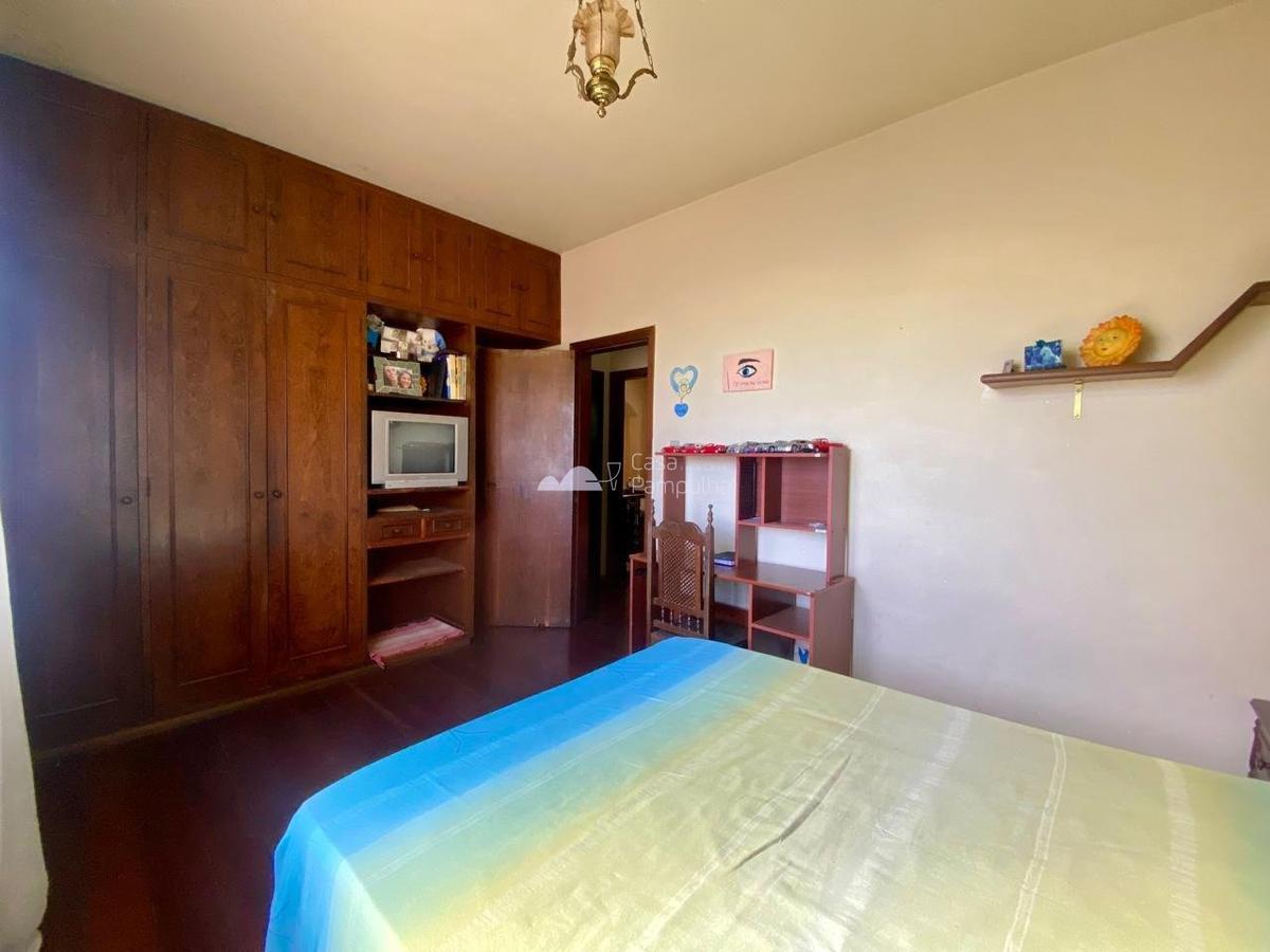 Casa, Santa Branca, 3 Quartos, 4 Vagas, 2 Suítes