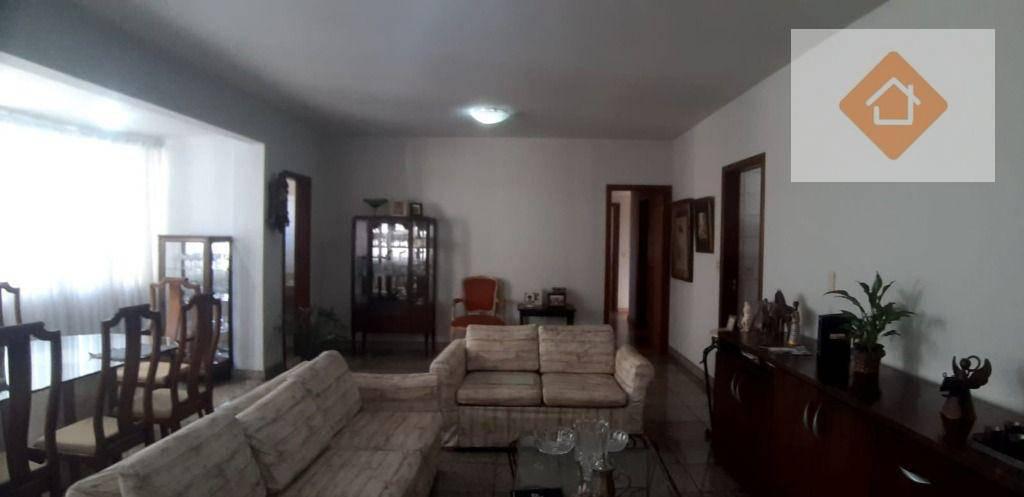 Apartamento, Funcionários, 4 Quartos, 2 Vagas, 1 Suíte