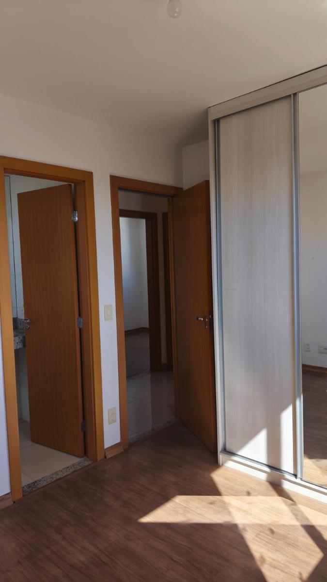 Apartamento, Sagrada Família, 3 Quartos, 2 Vagas, 1 Suíte