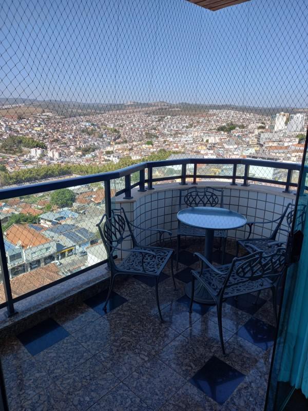 Apartamento, Centro, 4 Quartos, 2 Vagas, 1 Suíte