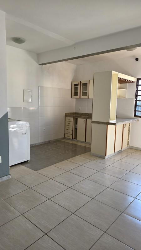 Casa, Jardim Leblon, 2 Quartos, 5 Vagas, 1 Suíte