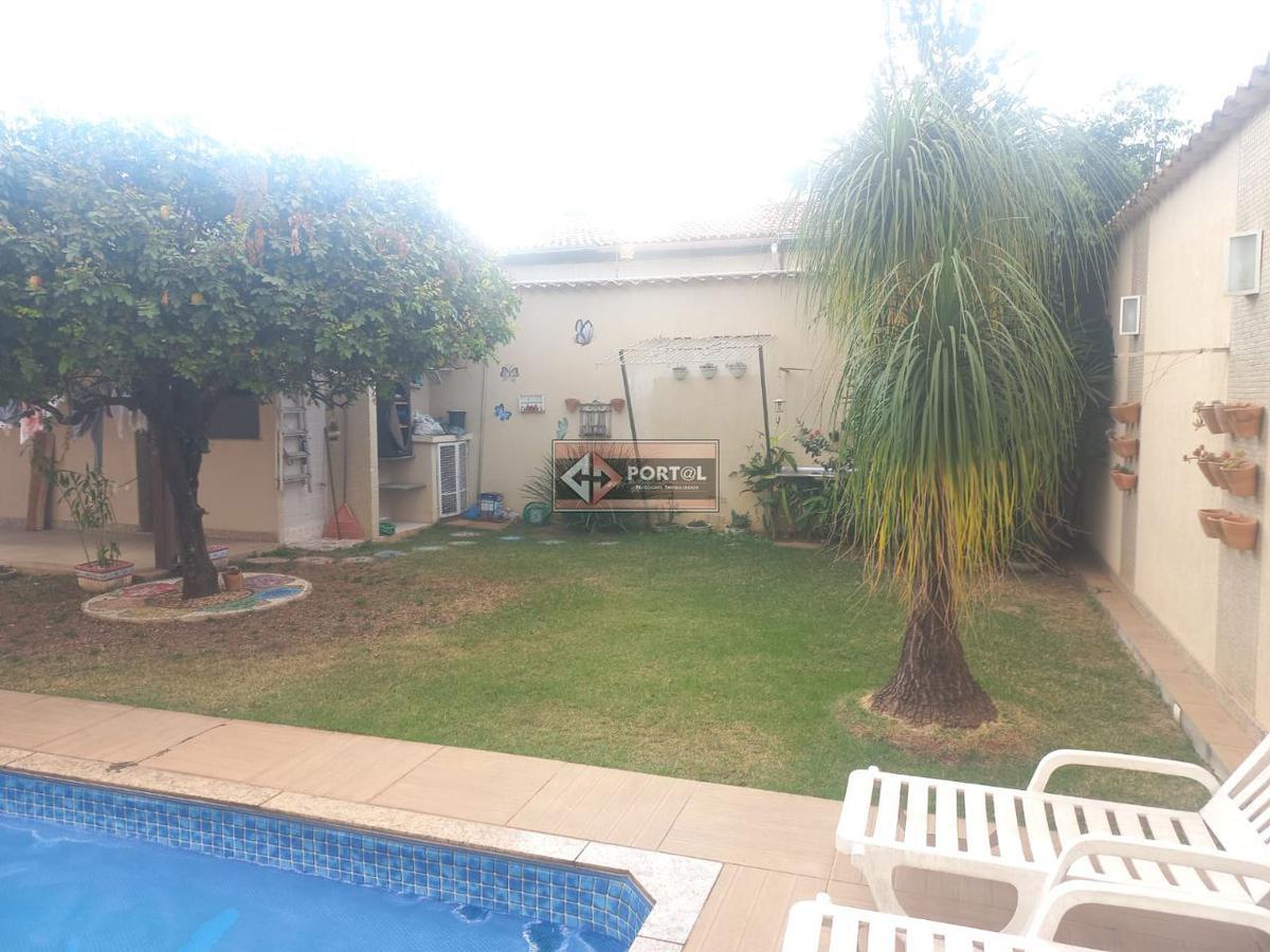 Casa, Itapoã, 3 Quartos, 4 Vagas, 1 Suíte