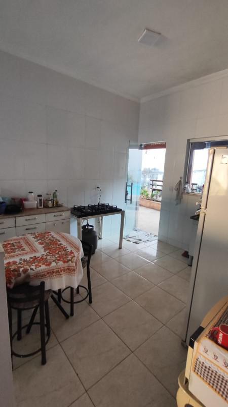 Casa, Fernão Dias, 3 Quartos, 5 Vagas, 1 Suíte