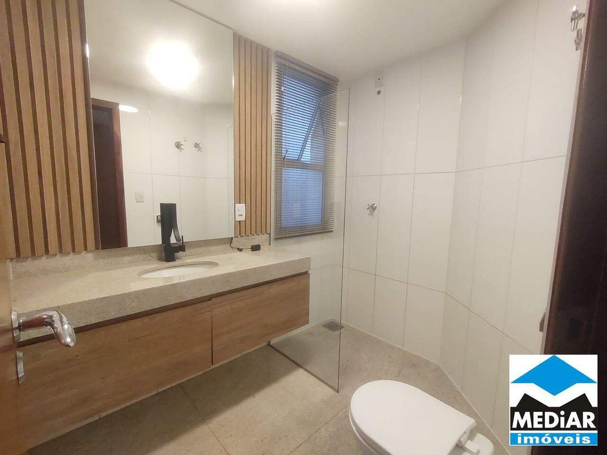 Apartamento, São José, 4 Quartos, 2 Vagas, 2 Suítes