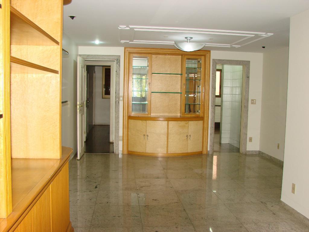 Apartamento, Funcionários, 4 Quartos, 3 Vagas, 2 Suítes
