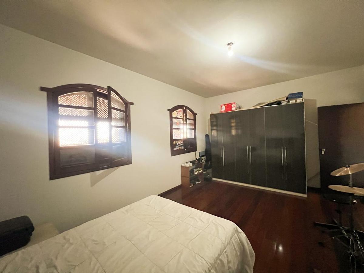 Casa, Serrano, 5 Quartos, 4 Vagas, 1 Suíte
