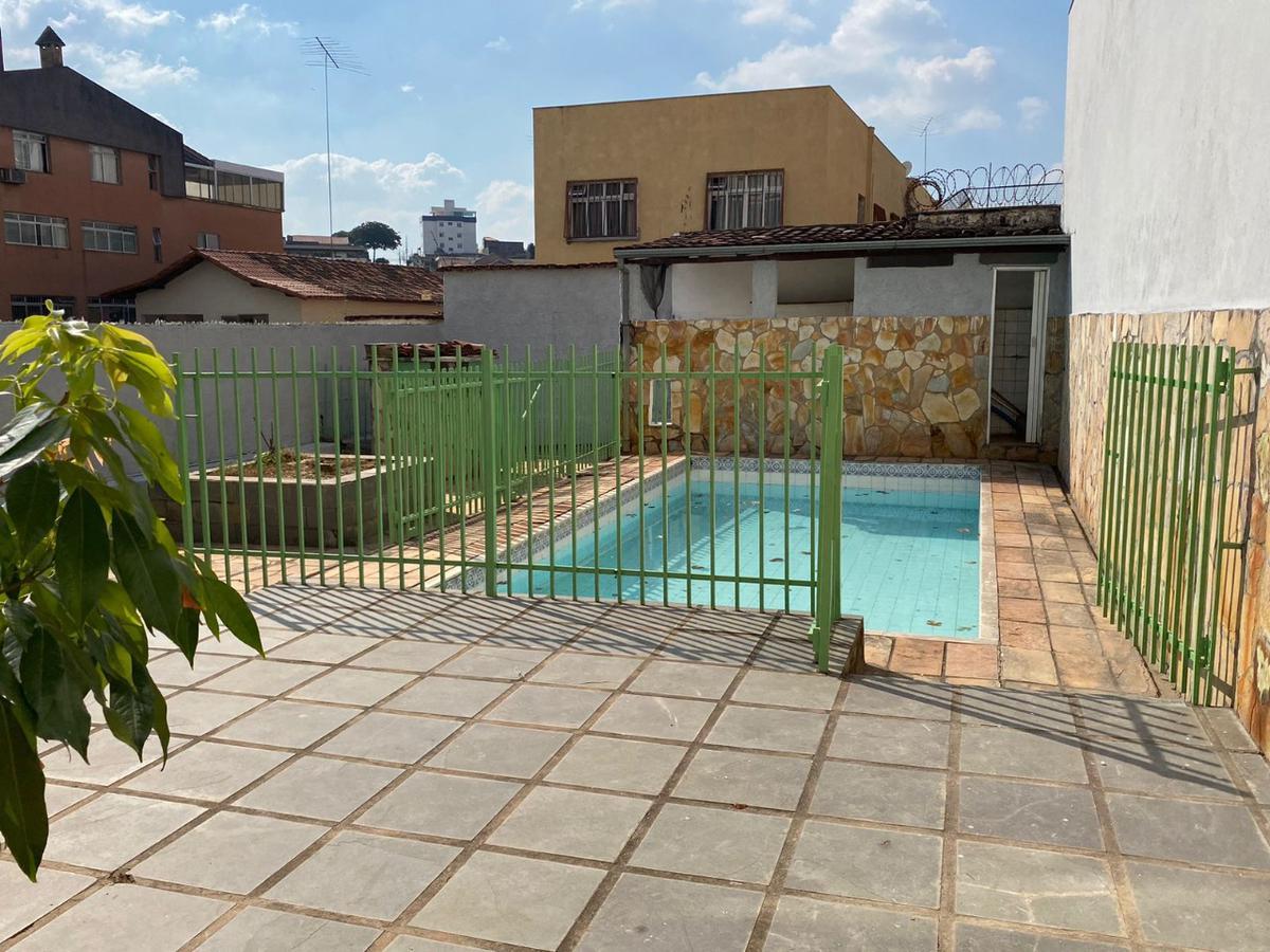 Casa, Colégio Batista, 5 Quartos, 3 Vagas, 1 Suíte