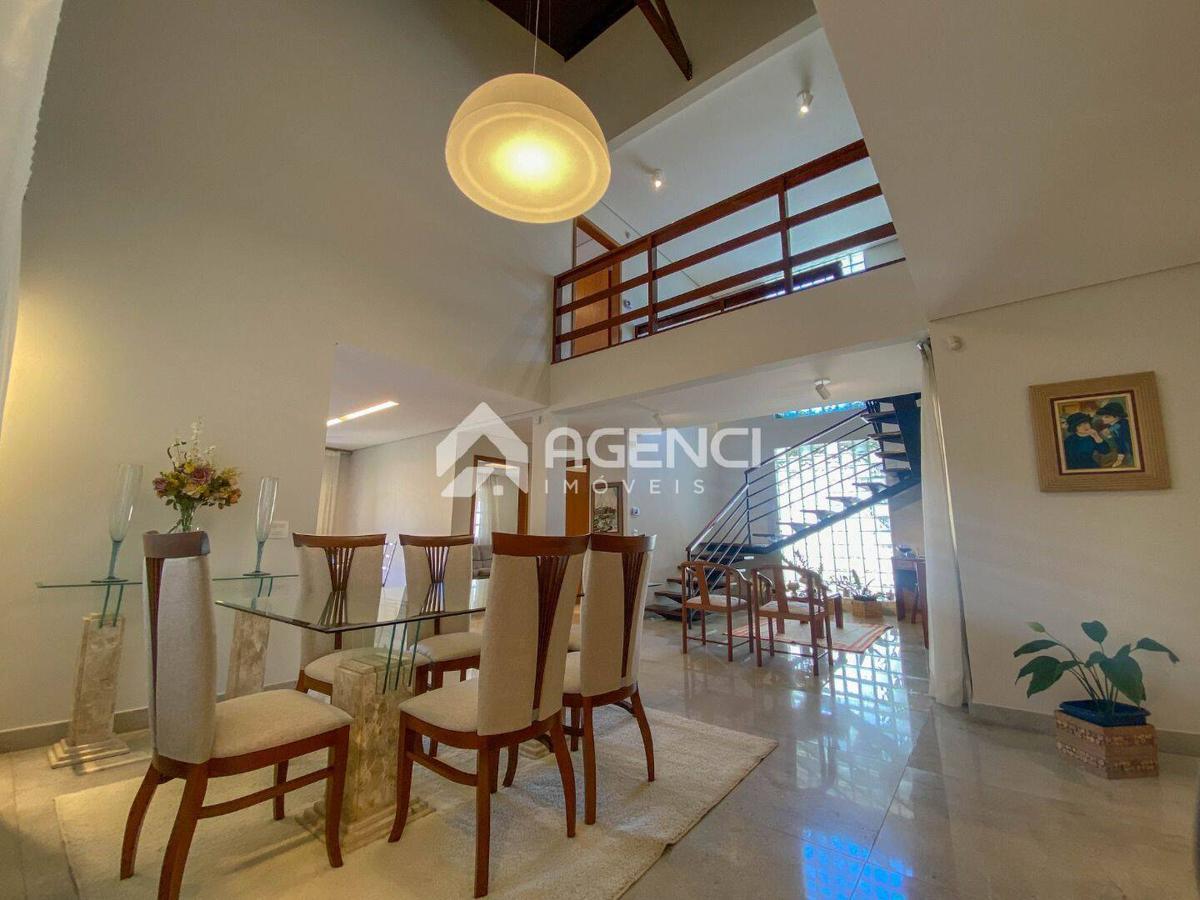 Casa, Trevo, 4 Quartos, 0 Vaga, 1 Suíte