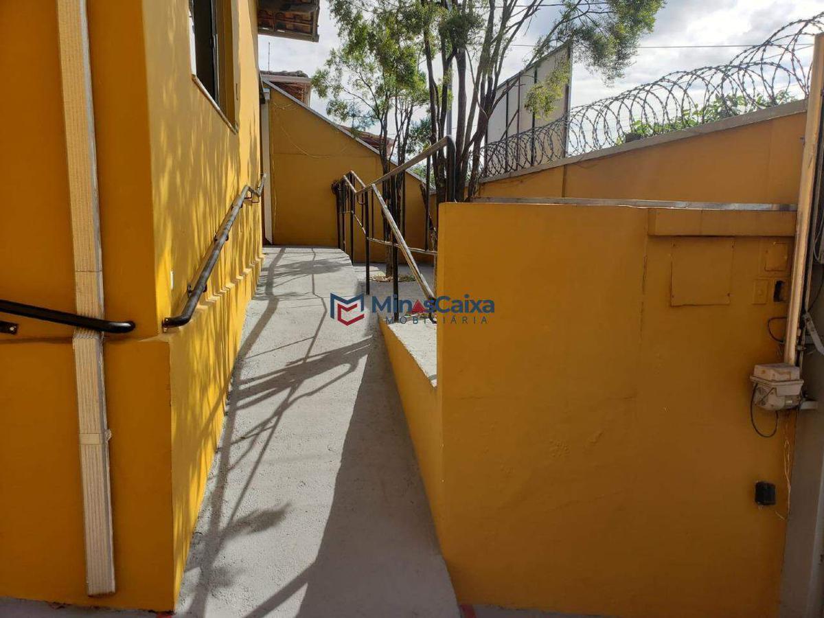 Casa, Santa Maria, 5 Quartos, 2 Vagas, 1 Suíte