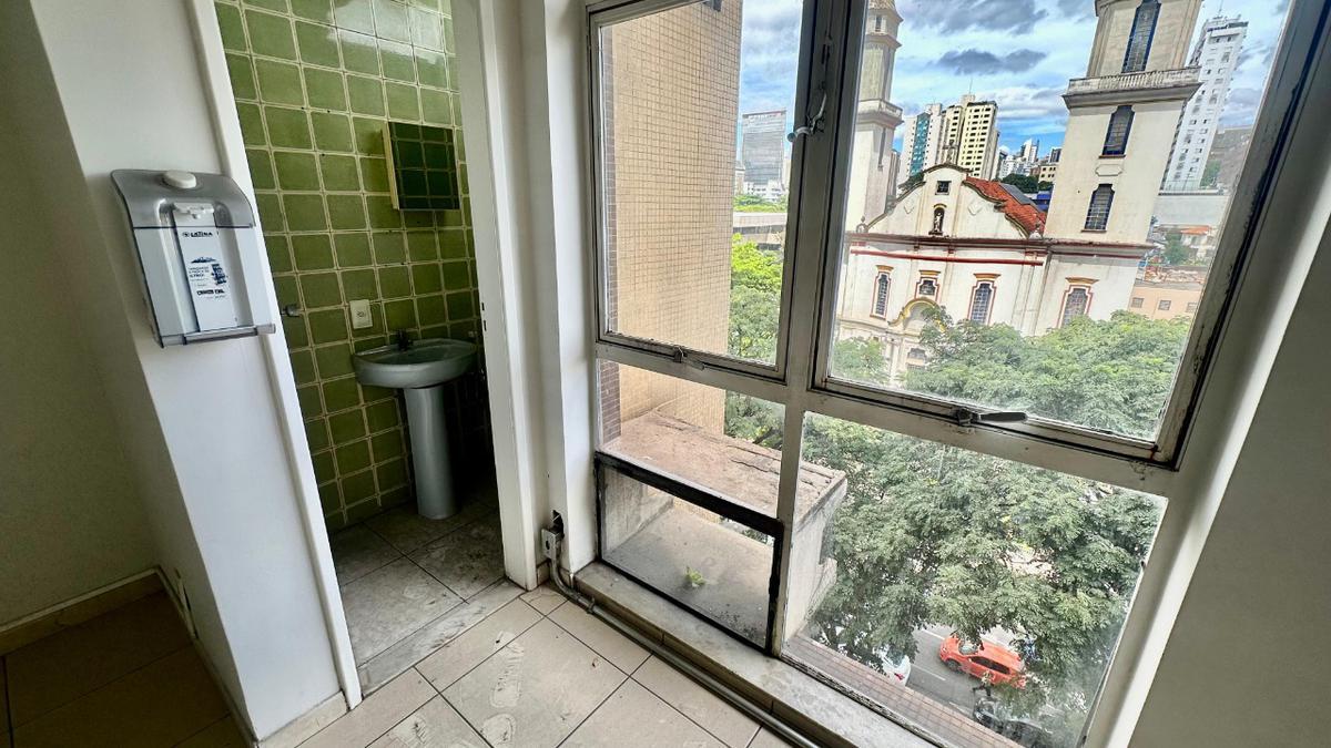 Sala, Centro, 0 Quarto, 0 Vaga