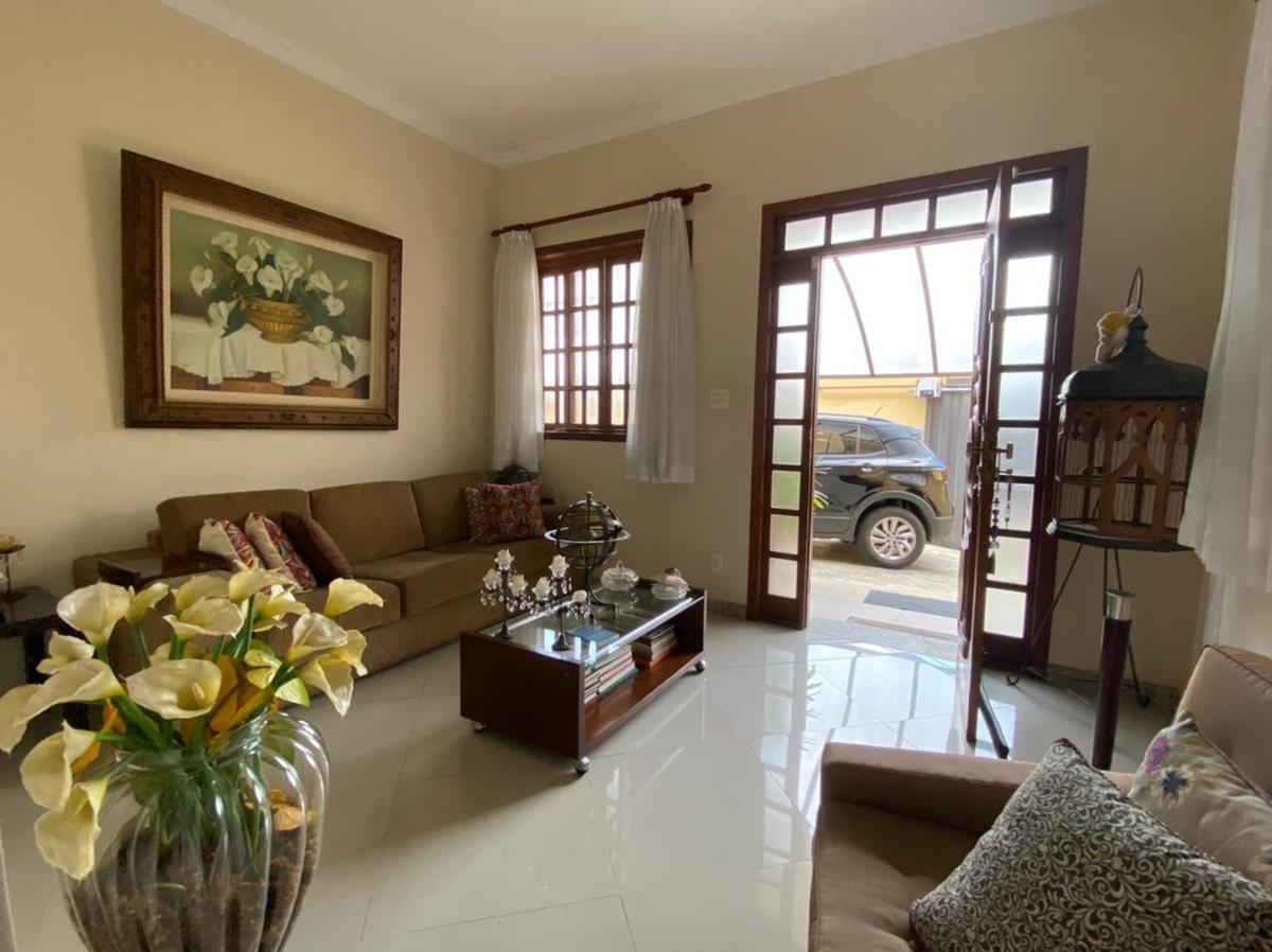 Casa, Colégio Batista, 4 Quartos, 3 Vagas, 2 Suítes