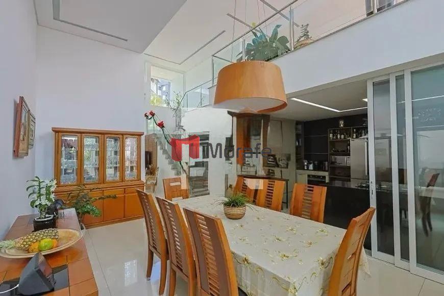 Casa, Castelo, 3 Quartos, 4 Vagas, 1 Suíte