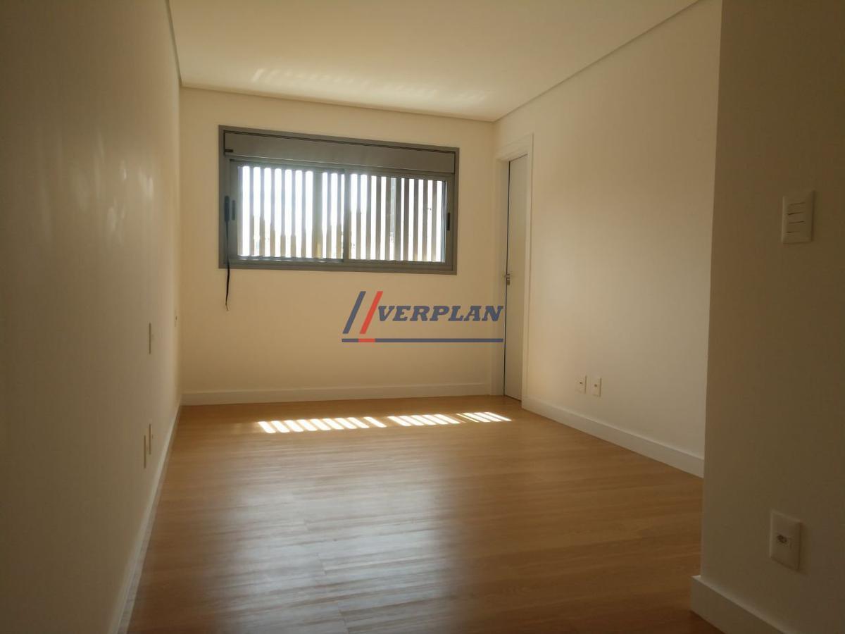 Cobertura, Funcionários, 4 Quartos, 3 Vagas, 2 Suítes