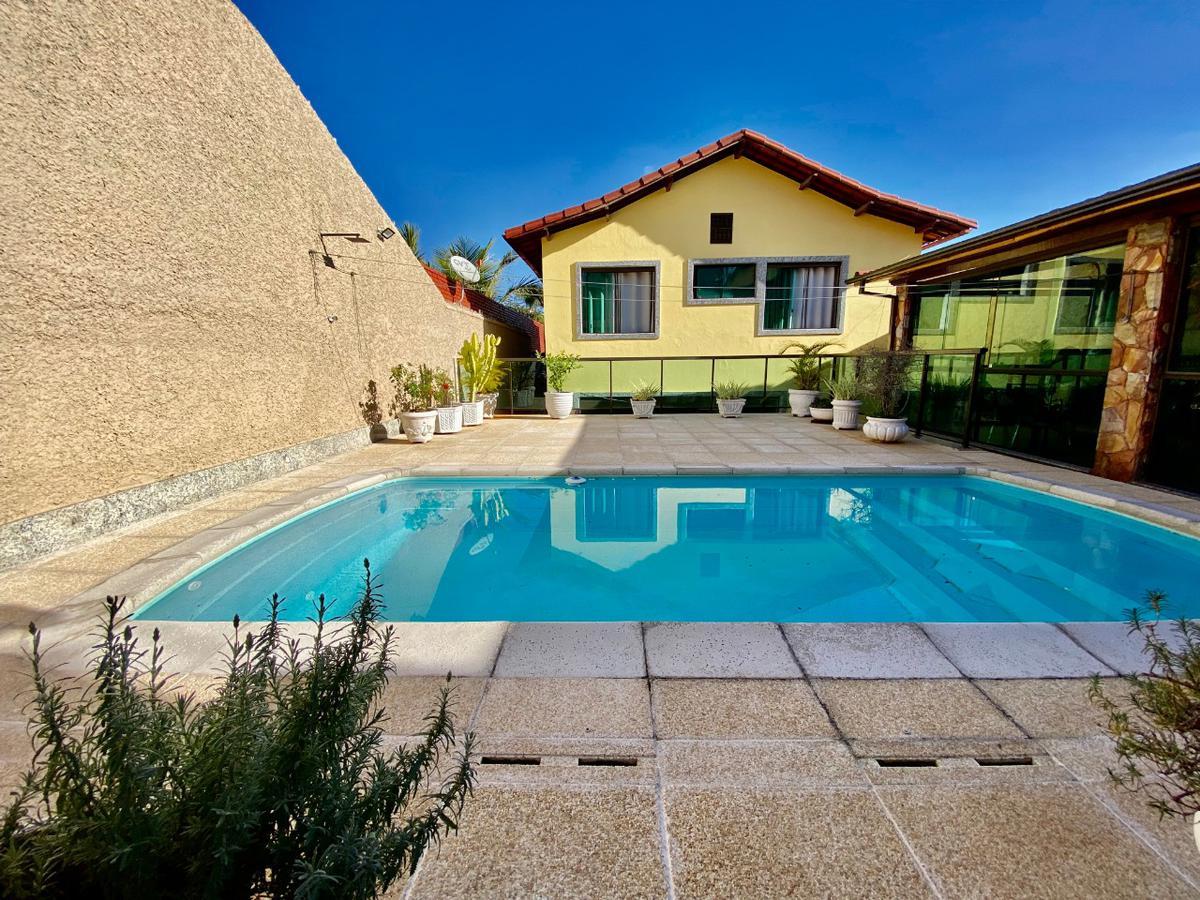 Casa, Santa Branca, 3 Quartos, 4 Vagas, 1 Suíte