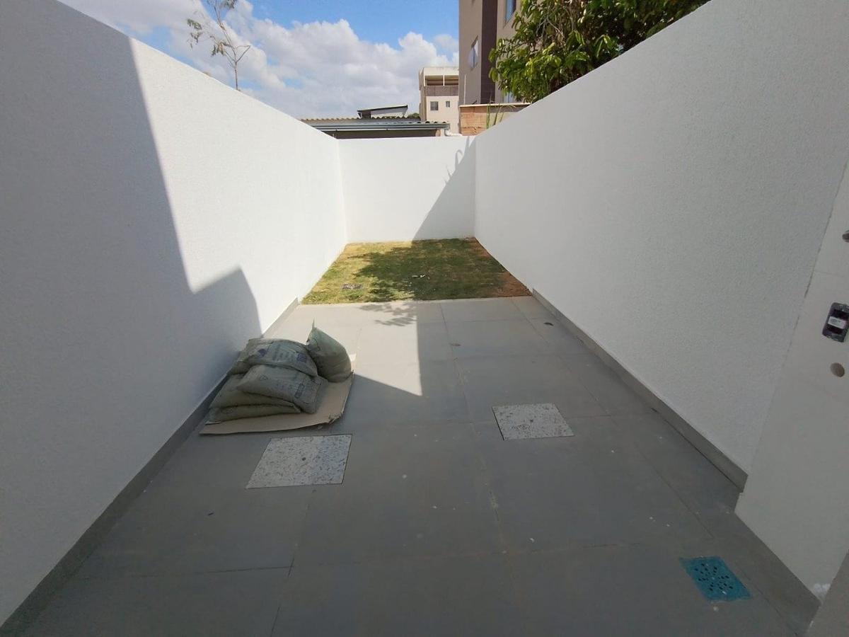 Casa, Jardim Leblon, 2 Quartos, 2 Vagas