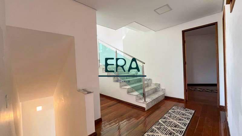 Casa, Estoril, 3 Quartos, 6 Vagas, 1 Suíte