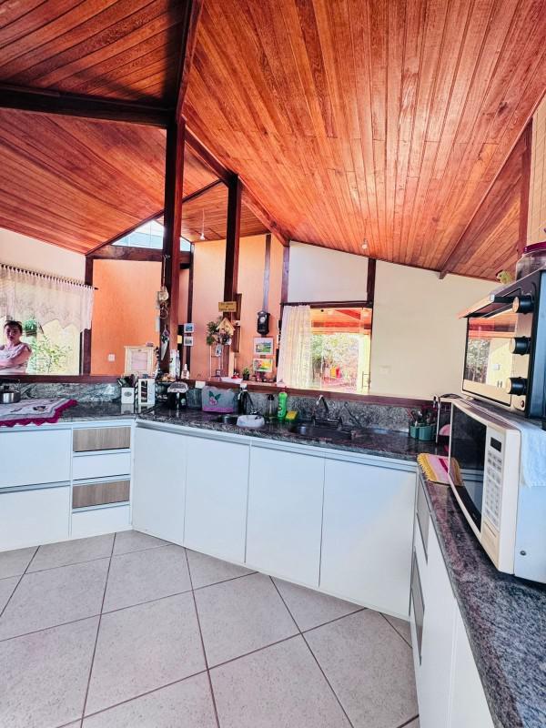 Casa, Serra dos Bandeirantes, 4 Quartos, 2 Vagas, 1 Suíte