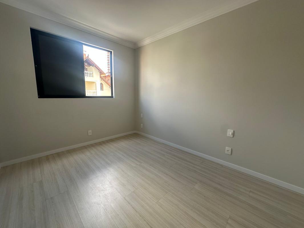 Apartamento, Sagrada Família, 3 Quartos, 2 Vagas, 1 Suíte