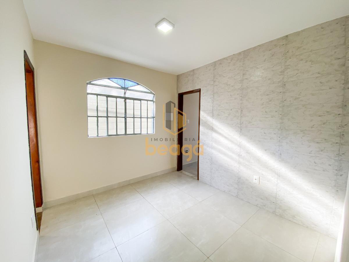 Casa, Santa Terezinha, 3 Quartos, 4 Vagas, 1 Suíte
