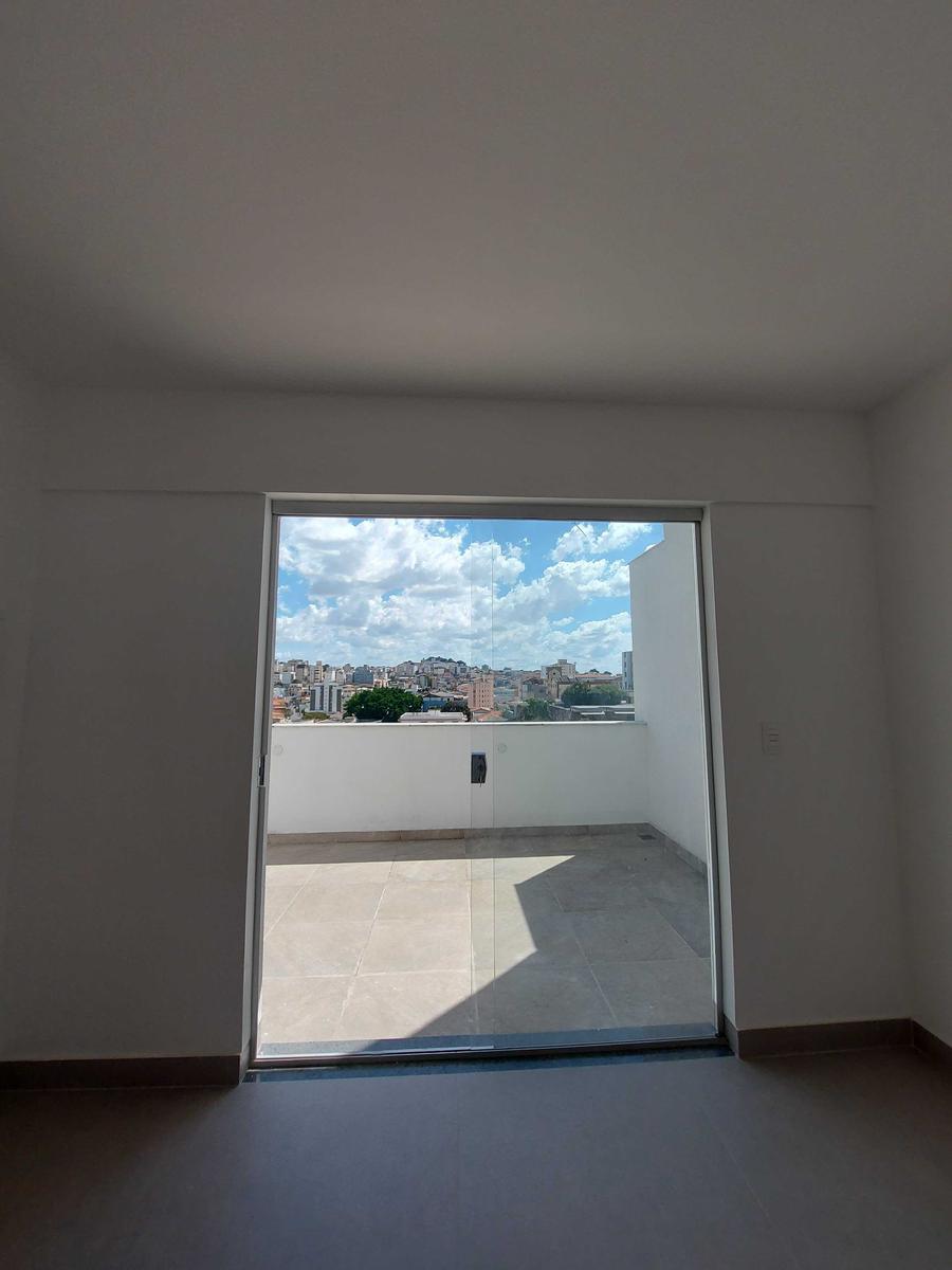 Cobertura, Sagrada Família, 2 Quartos, 3 Vagas, 1 Suíte