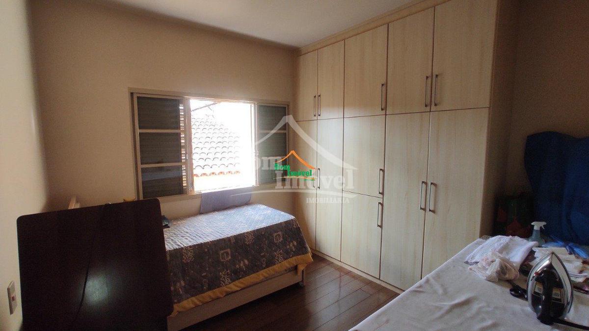 Casa, Centro, 3 Quartos, 3 Vagas, 1 Suíte