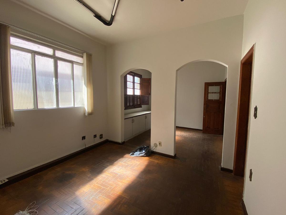 Casa, Floresta, 12 Quartos, 0 Vaga, 2 Suítes
