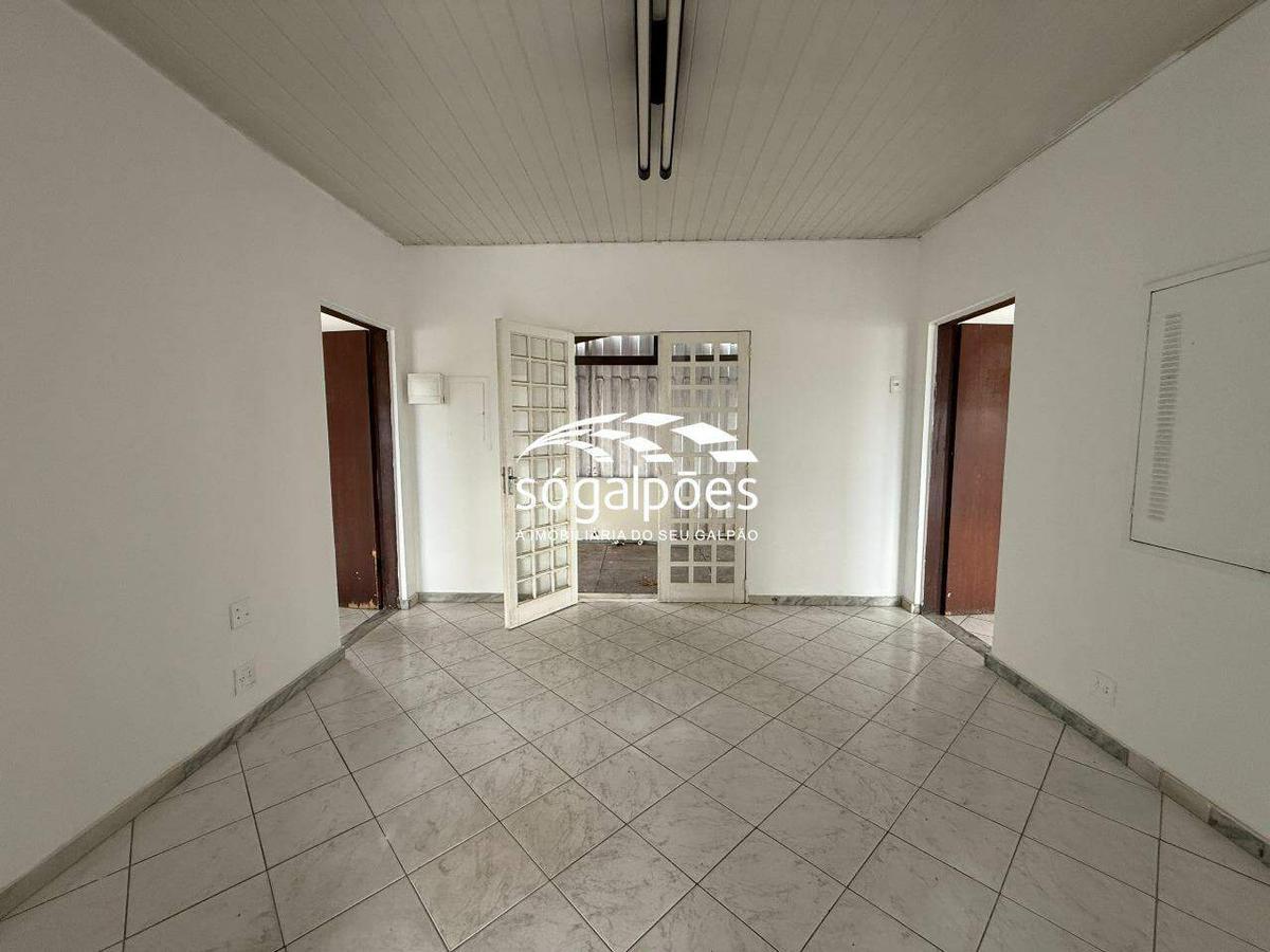 Galpão, Cincão, 20 Vagas