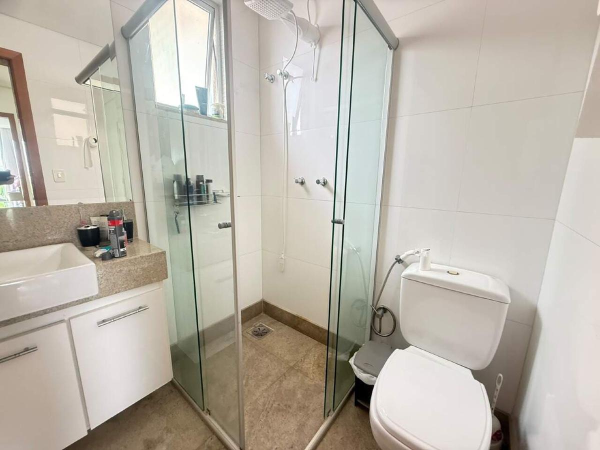 Casa, Estoril, 3 Quartos, 2 Vagas, 1 Suíte