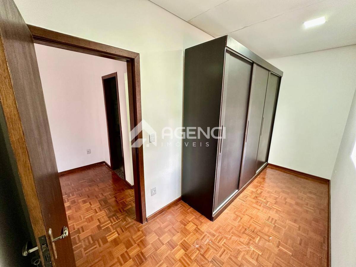 Casa, Parque Xangri-lá, 4 Quartos, 0 Vaga, 1 Suíte
