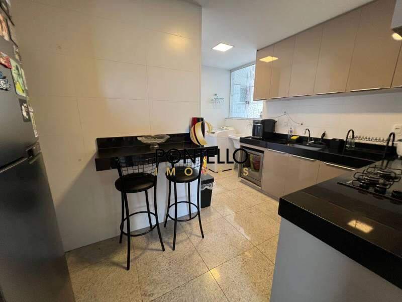 Apartamento, Sagrada Família, 3 Quartos, 2 Vagas, 1 Suíte