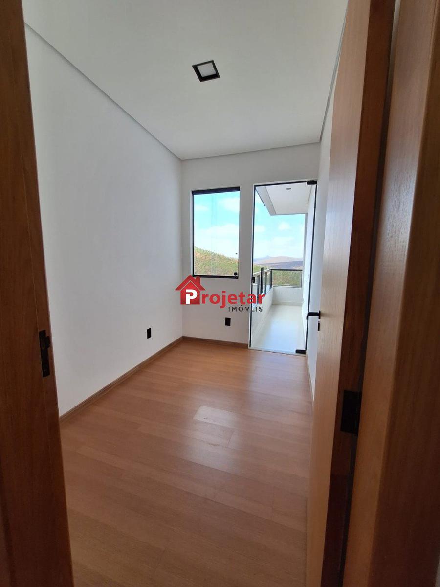 Casa, Água Limpa, 4 Quartos, 6 Vagas, 3 Suítes